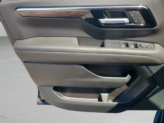 New 2026 Black Chevrolet LT image 20