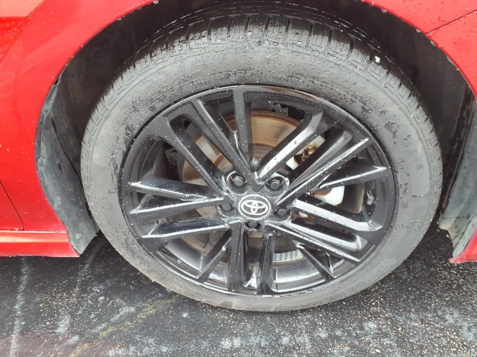Used 2025  Toyota SE image 12