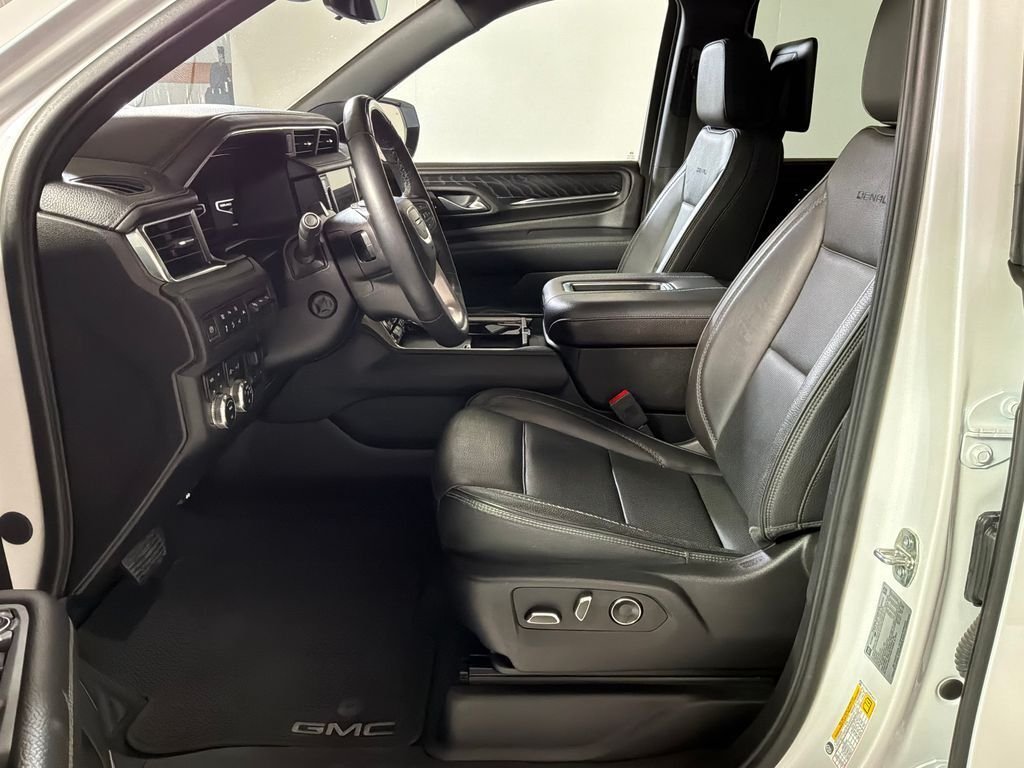 Used 2024 White GMC Denali image 11