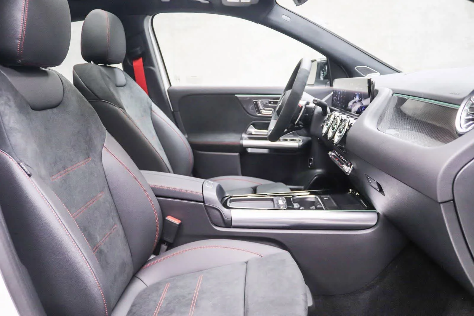 2025 Mercedes-Benz GLA GLA35 AMG - Photo 55