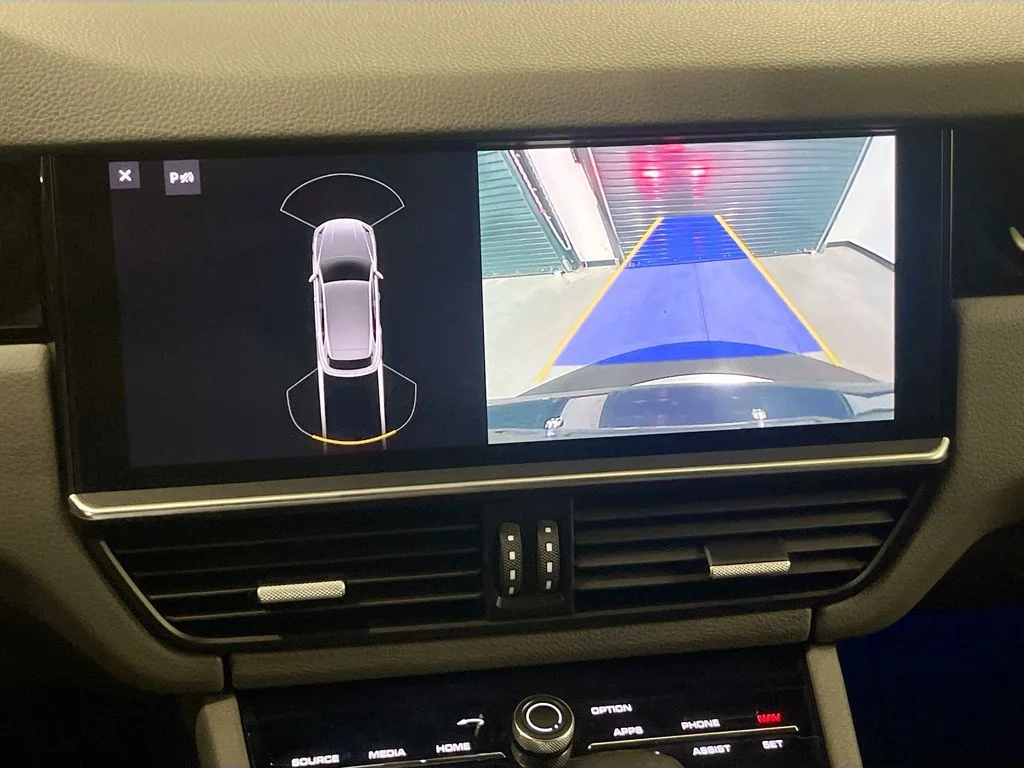 Used 2019 Biscay Blue Metallic Porsche  image 13