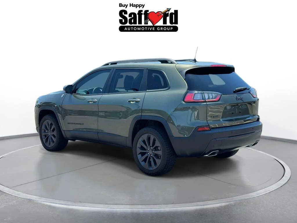 Used 2021 Green Jeep Latitude Lux image 6