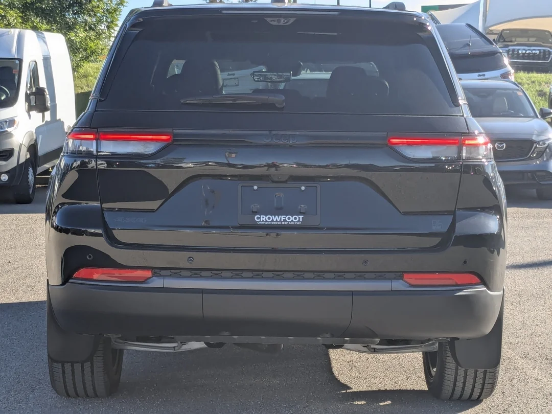 New 2026 Black Jeep 85th Anniversary - - $12K Pref Pkg 2C7 - Pano Sunroof - 2nd Row Heated Seats - Leatherette & More! image 7