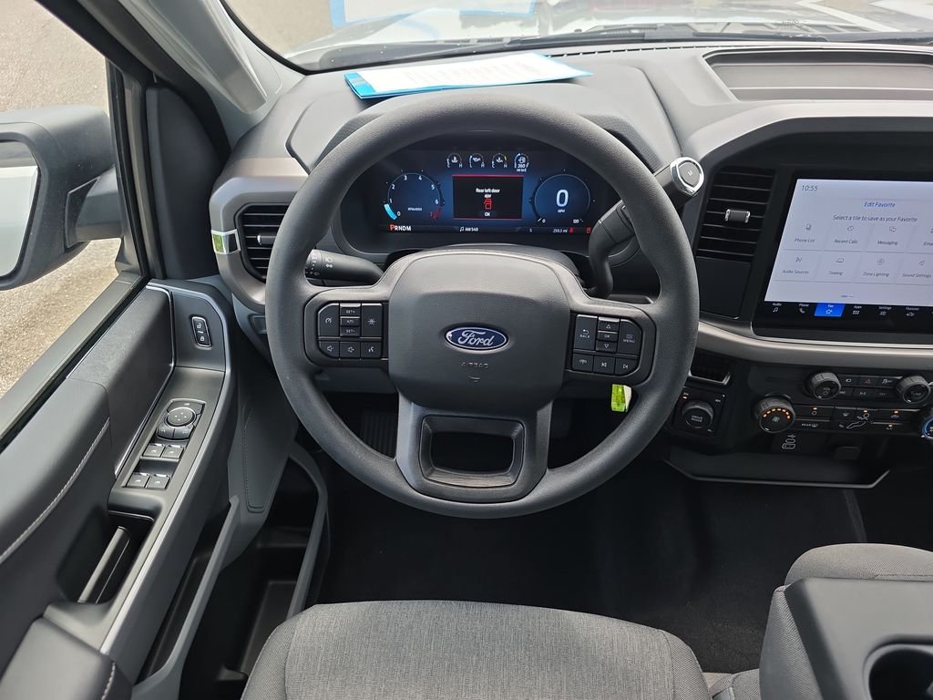 Used 2025 Silver Ford XLT image 14