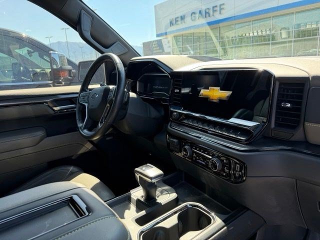 Used 2022 Black Chevrolet ZR2 image 10