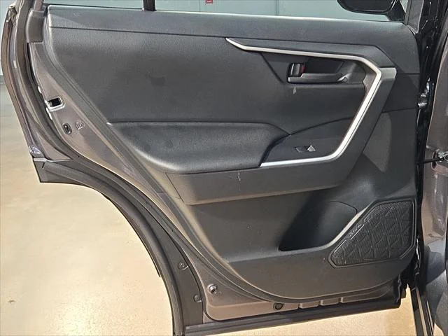 Certified Used 2025 MAGNETIC GRAY MET. Toyota  image 32