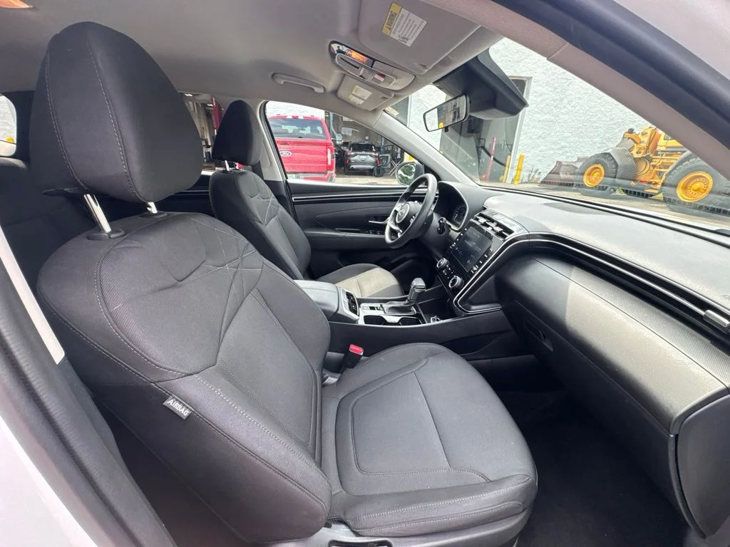 Used 2022 Quartz White Hyundai SEL image 31