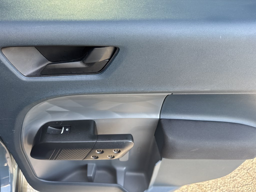 Used 2022 Blue Ford XL image 16
