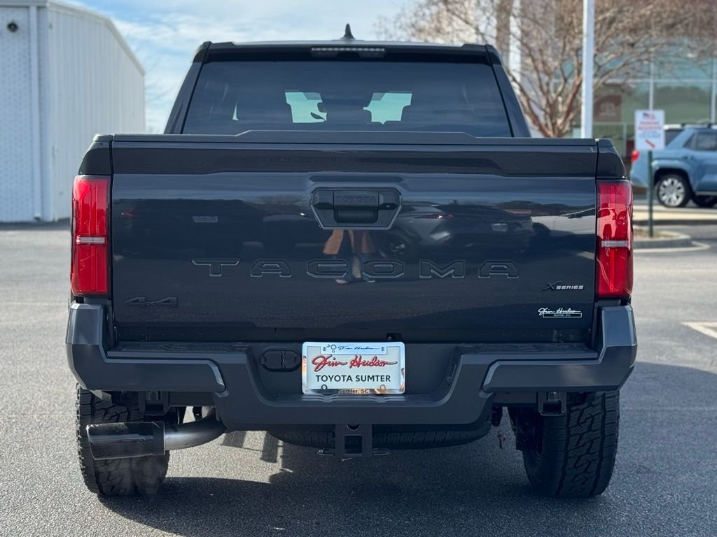 2025 Toyota Tacoma SR5 - Photo 10