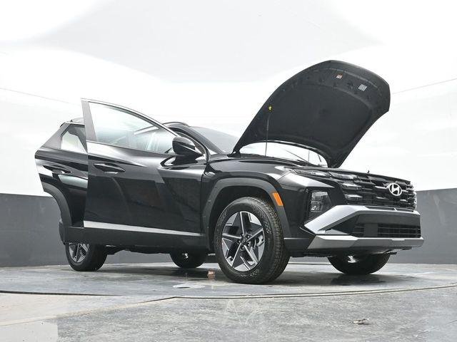 New 2026 Black Hyundai SEL AWD image 32