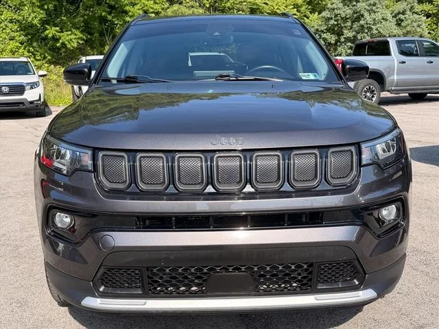 Used 2022 Gray Jeep Limited image 10