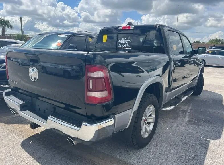 Used 2020 Diamond Black Crystal Pearlcoat Ram Laramie image 9