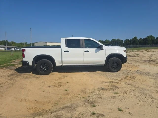 Used 2023 White Chevrolet ZR2 image 11