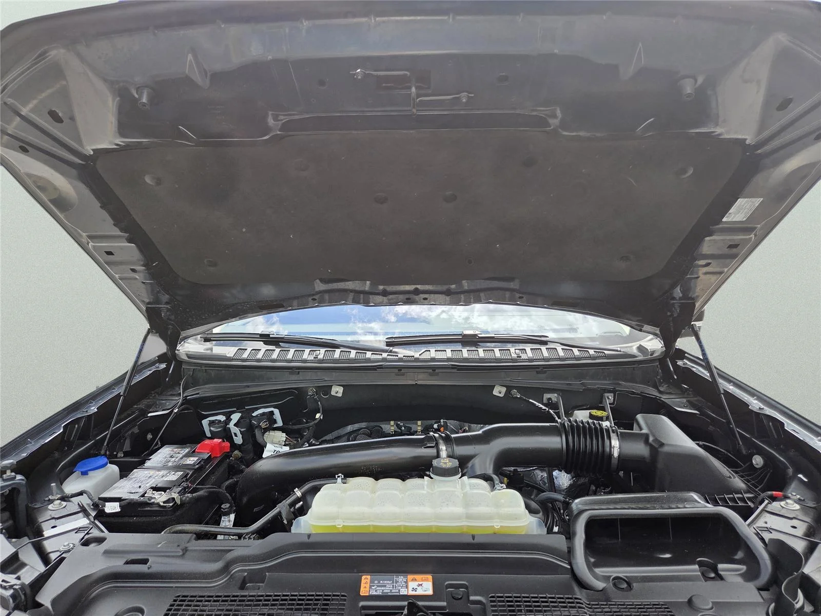 Used 2025 Stone Blue Ford Platinum image 32