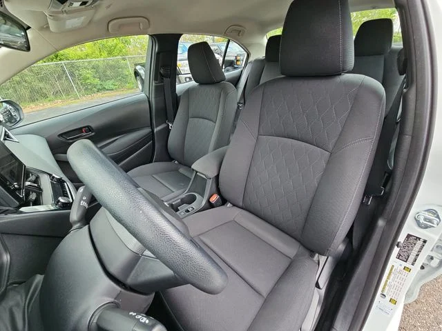 Used 2023 White Toyota LE image 18