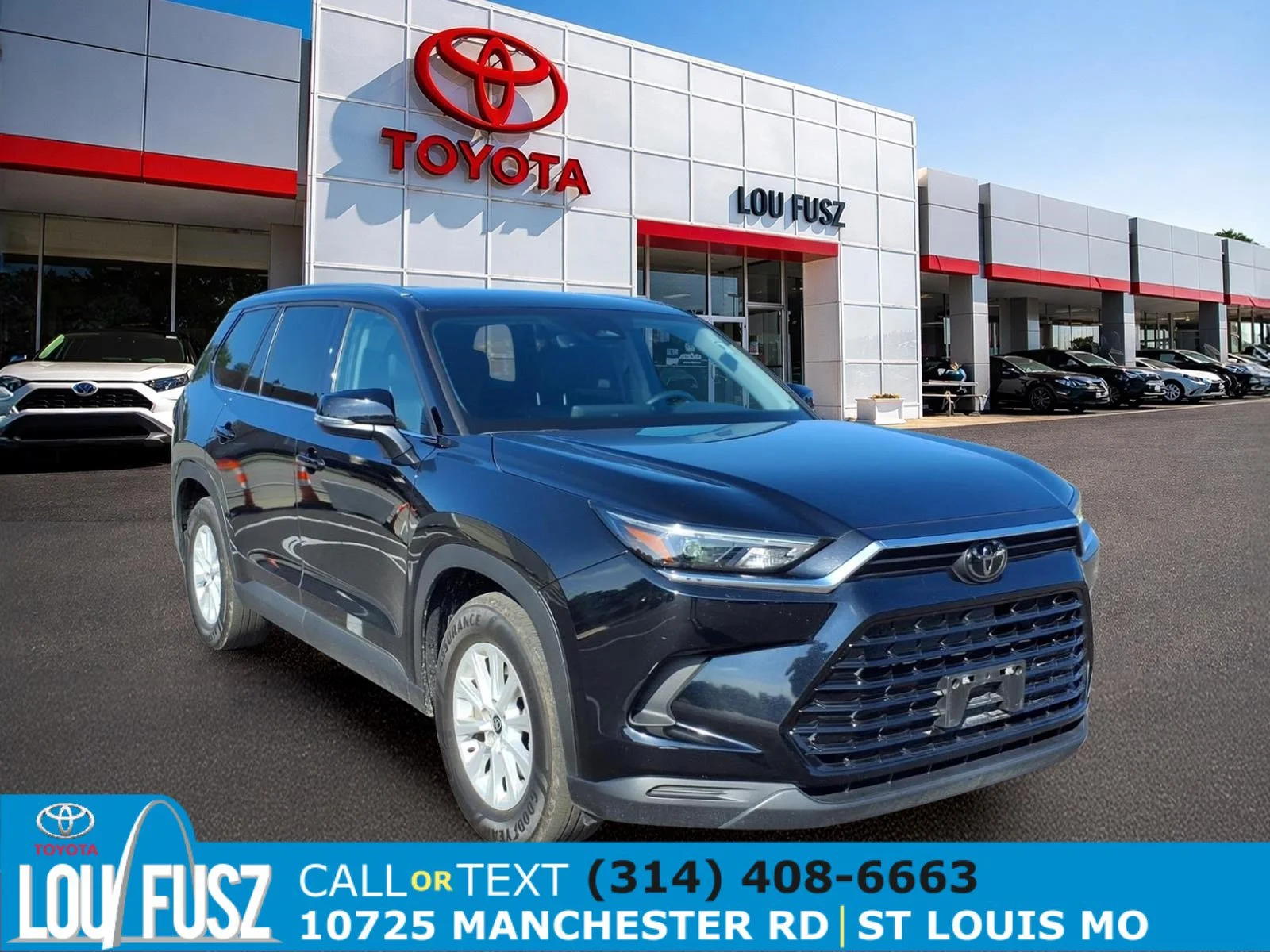 Used 2025 Midnight Black Metallic Toyota XLE image 1