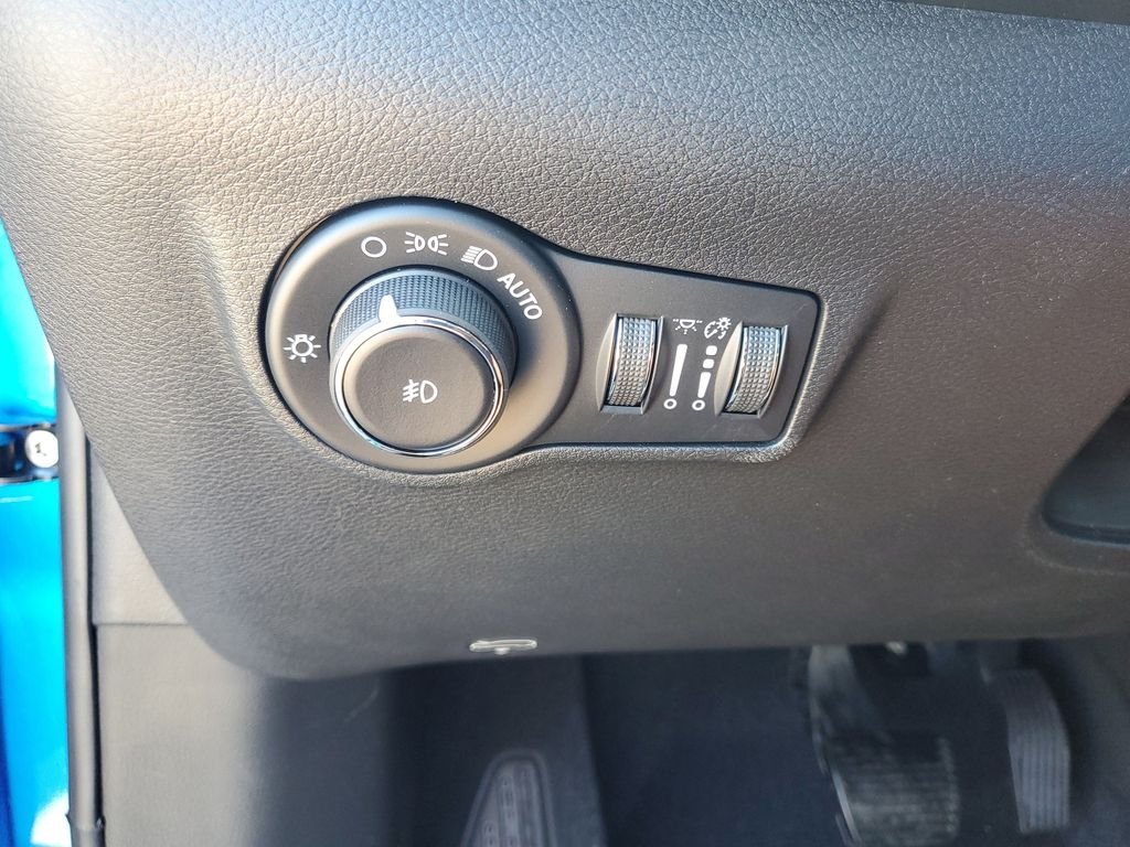 New 2026 Hydro Blue Pearlcoat Jeep Limited image 22
