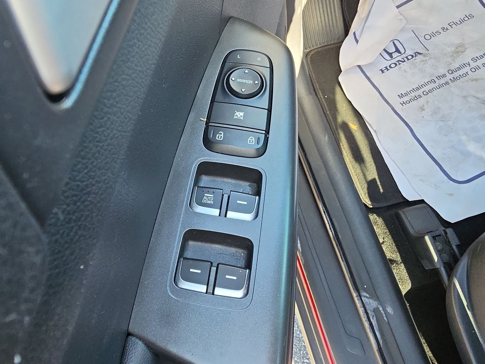 Used 2020 Red Kia LX image 13