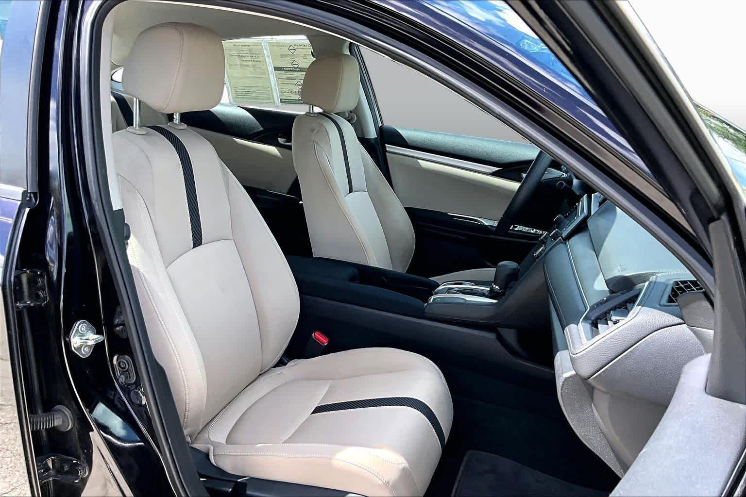 Used 2018  Honda LX image 9