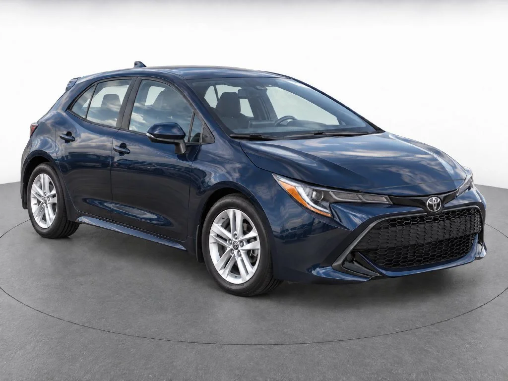 Used 2019 Blue Toyota  image 7
