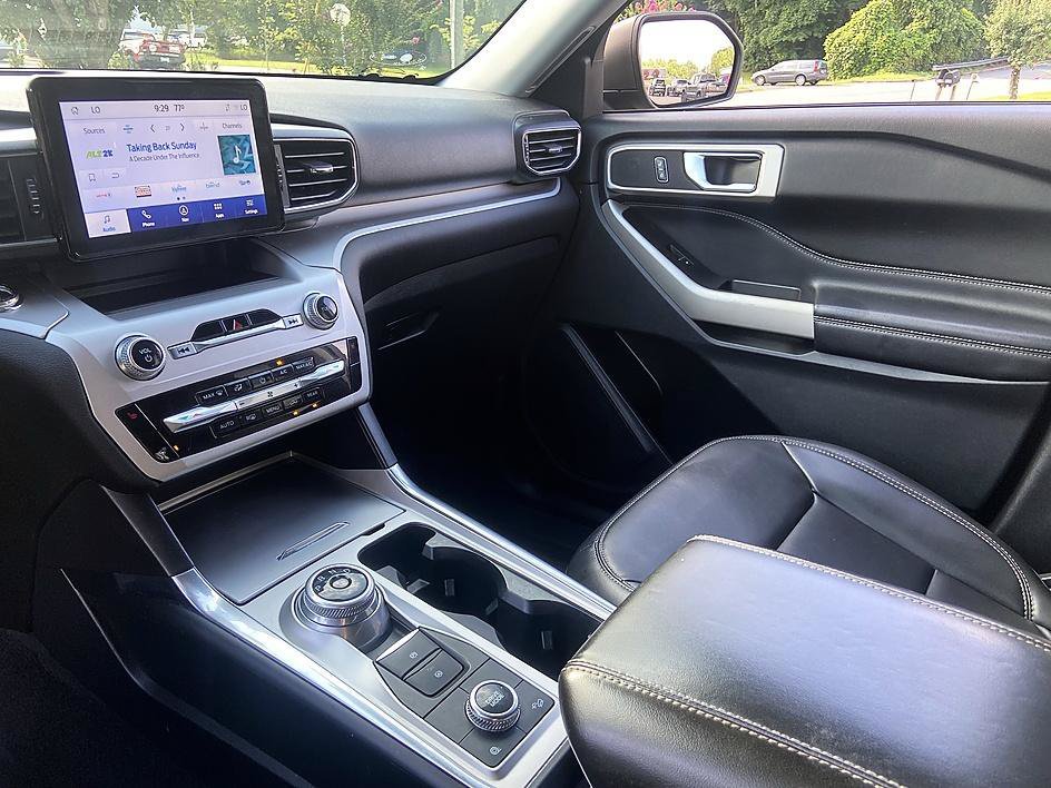 Used 2022 Gray Metallic Ford XLT image 20