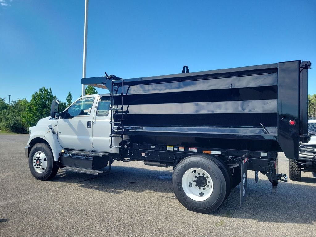 2027 Ford F-650's photo
