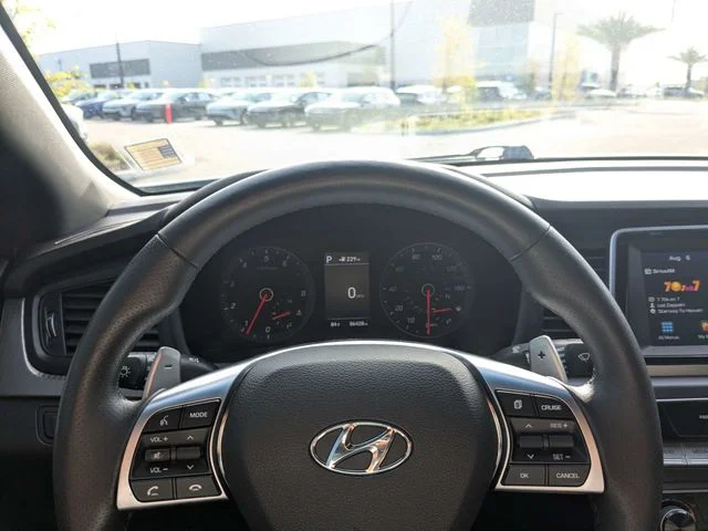 Used 2019 Silver Hyundai Sport image 29