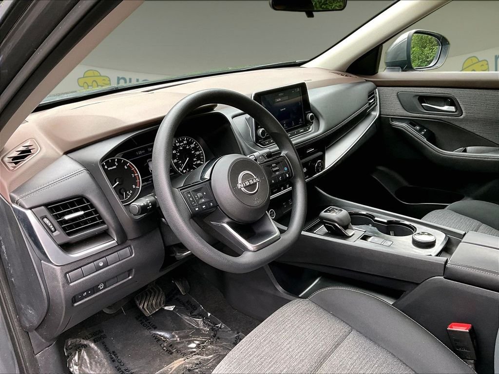 Used 2023 Gray Nissan SV image 11