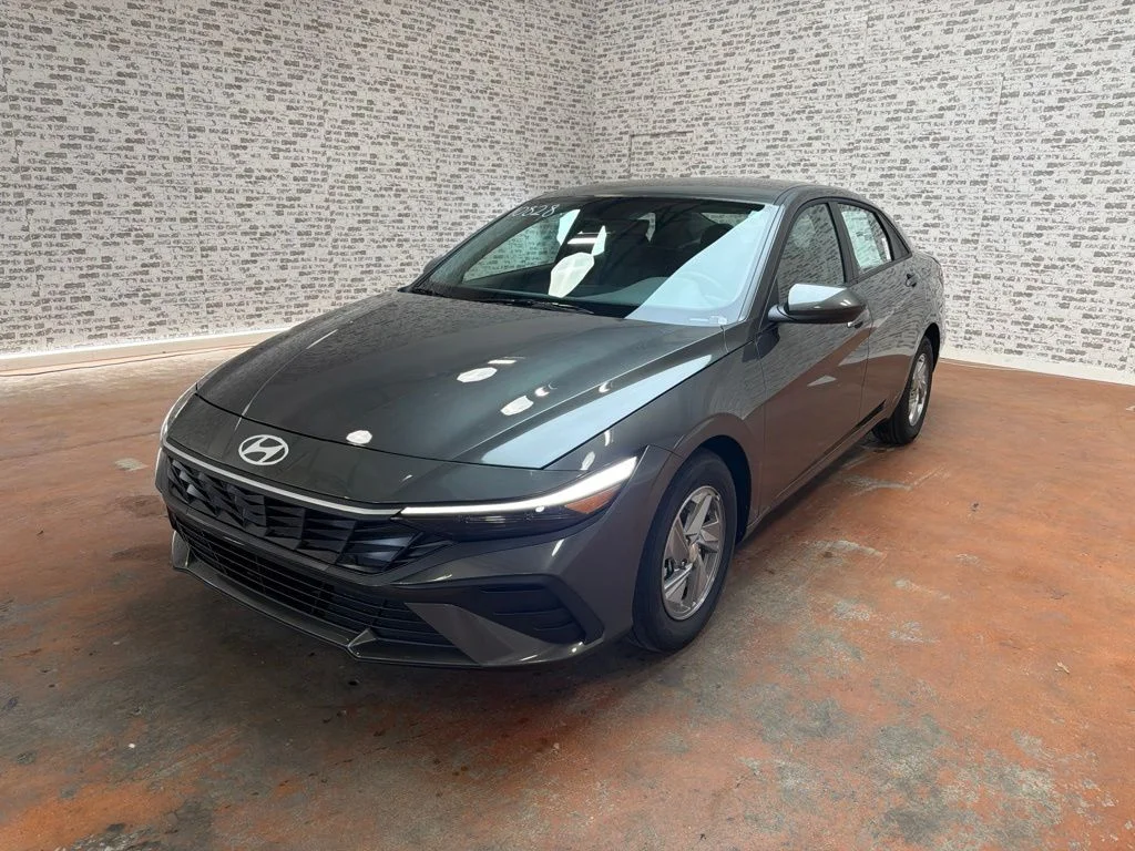 New 2026 Amazon Gray Hyundai SE image 3