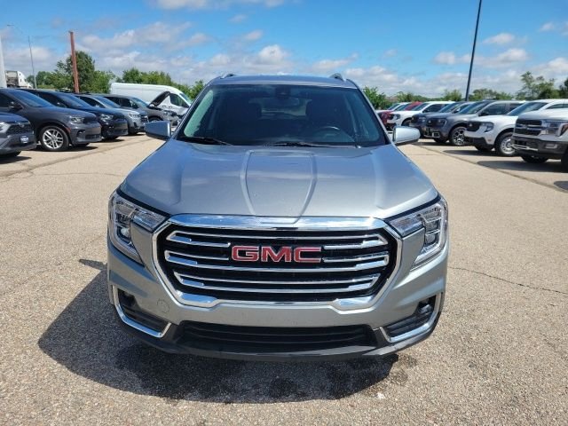 Used 2024 Silver GMC SLT image 20