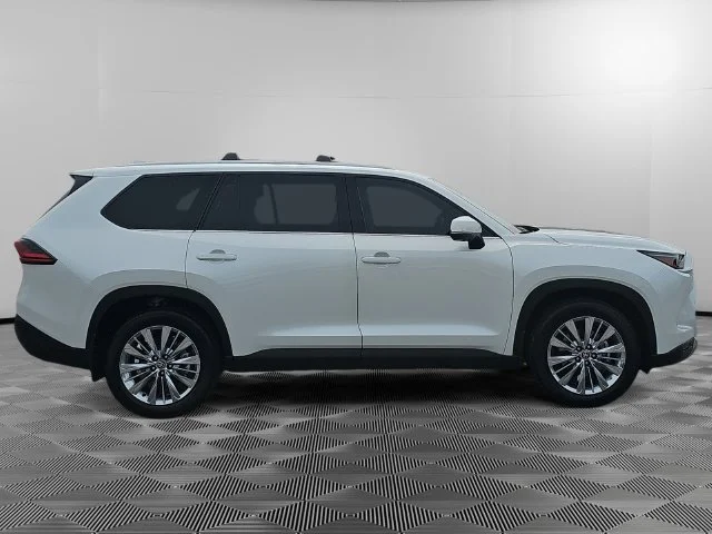 Used 2025 Beige Toyota Platinum image 5