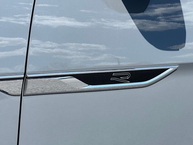 New 2026 Pure Gray Volkswagen 2.0T SEL Premium R-Line image 10