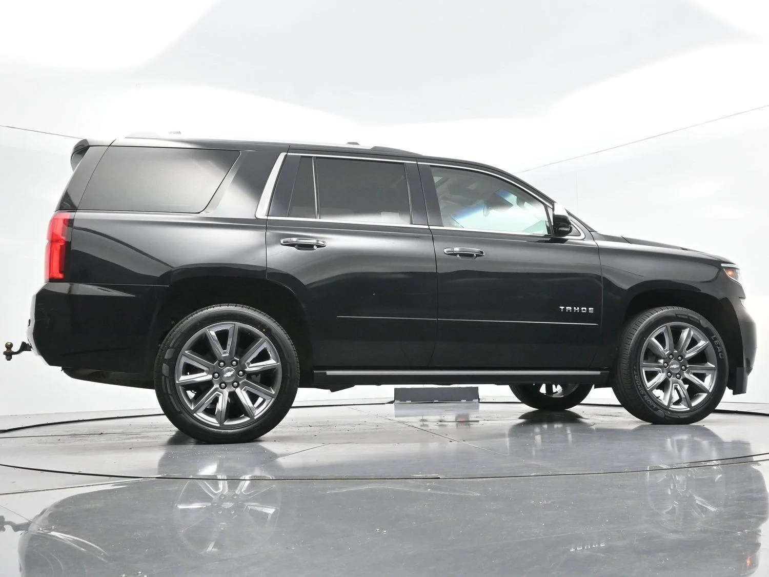 Used 2018 Black Chevrolet Premier image 54