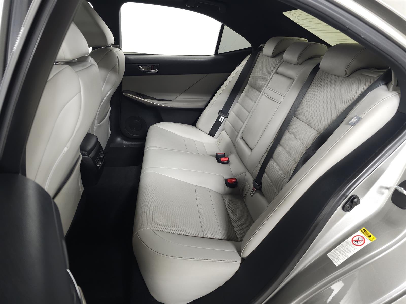 Used 2015 Atomic Lexus F SPORT image 25