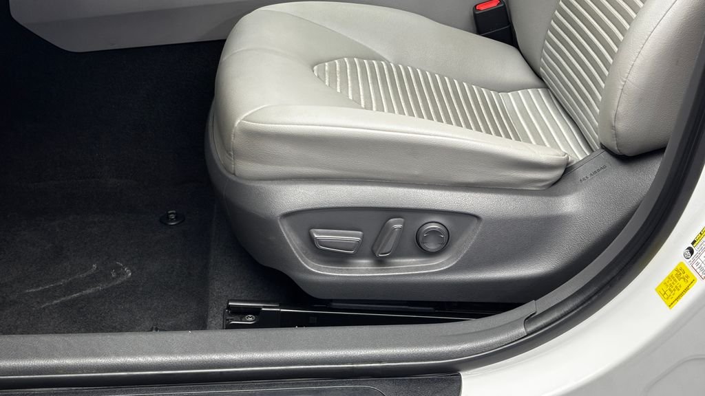 Used 2020 White Toyota SE image 12