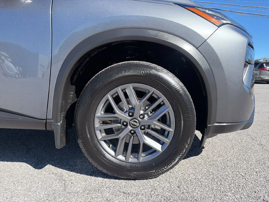 Used 2024 Gray Nissan S image 43