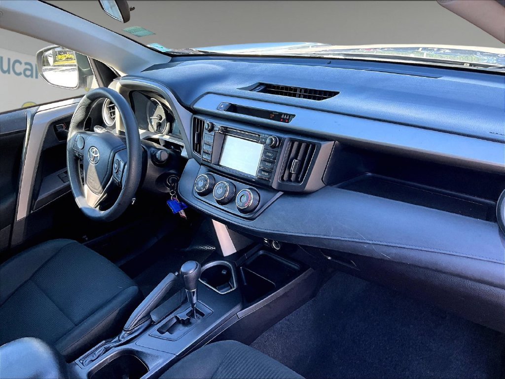 Used 2017 Silver Toyota LE image 14