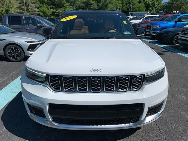 Used 2025 White Jeep Summit image 9