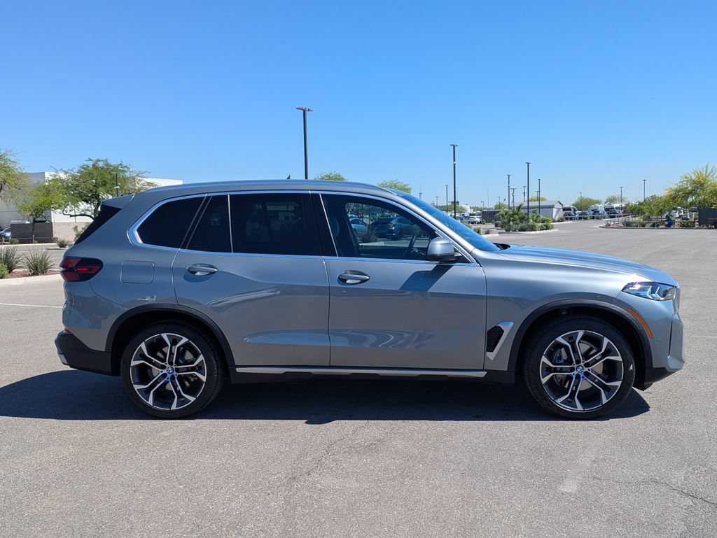 Used 2024 Skyscraper Grey Metallic BMW sDrive40i image 6