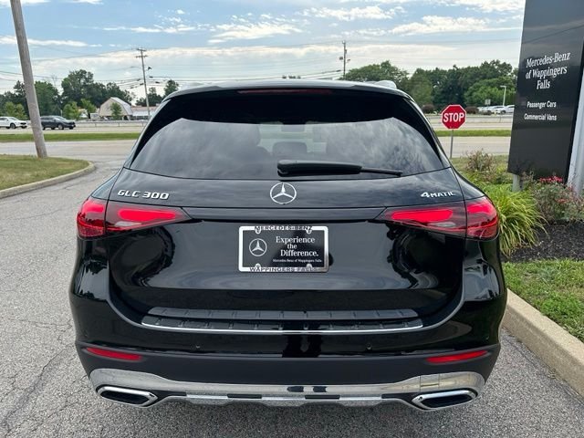 New 2026 Black Mercedes-Benz GLC 300 image 4