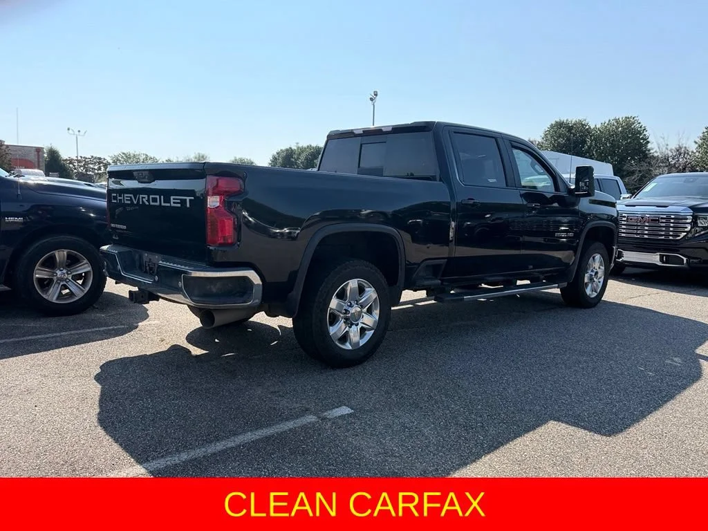 Used 2021 BLACK Chevrolet LT image 3