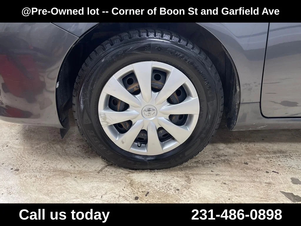 Used 2010 Gray Toyota LE image 8
