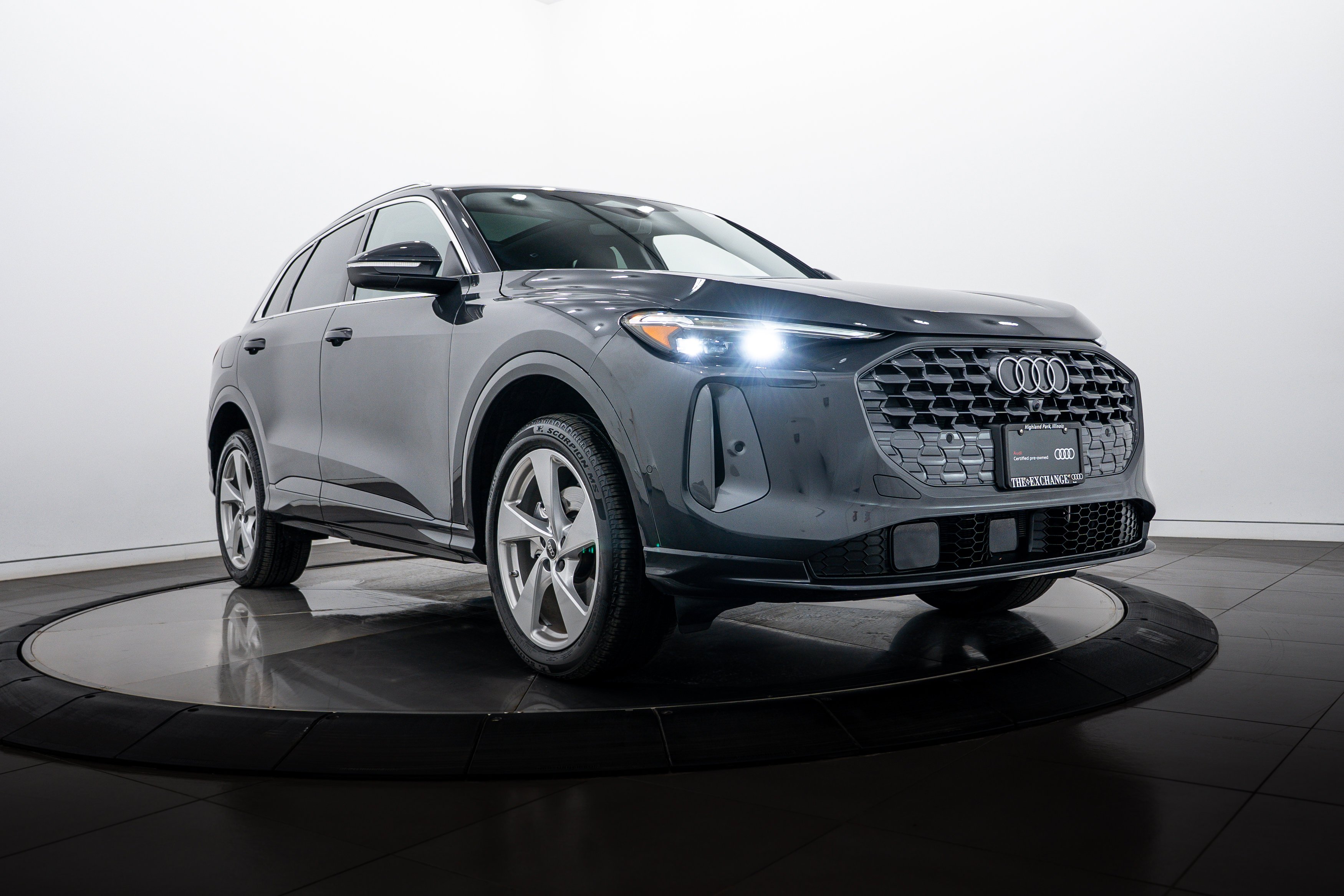 2025 Audi Q5 40 Premium Plus's photo