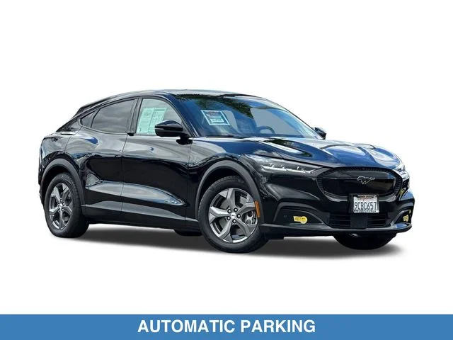 Used 2022 Black Ford Select image 2
