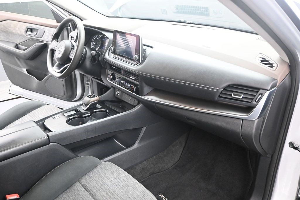 Used 2023 Brilliant Silver Metallic Nissan SV image 26