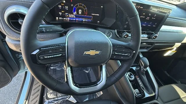 New 2026 Snowdrift Metallic Chevrolet LT image 18
