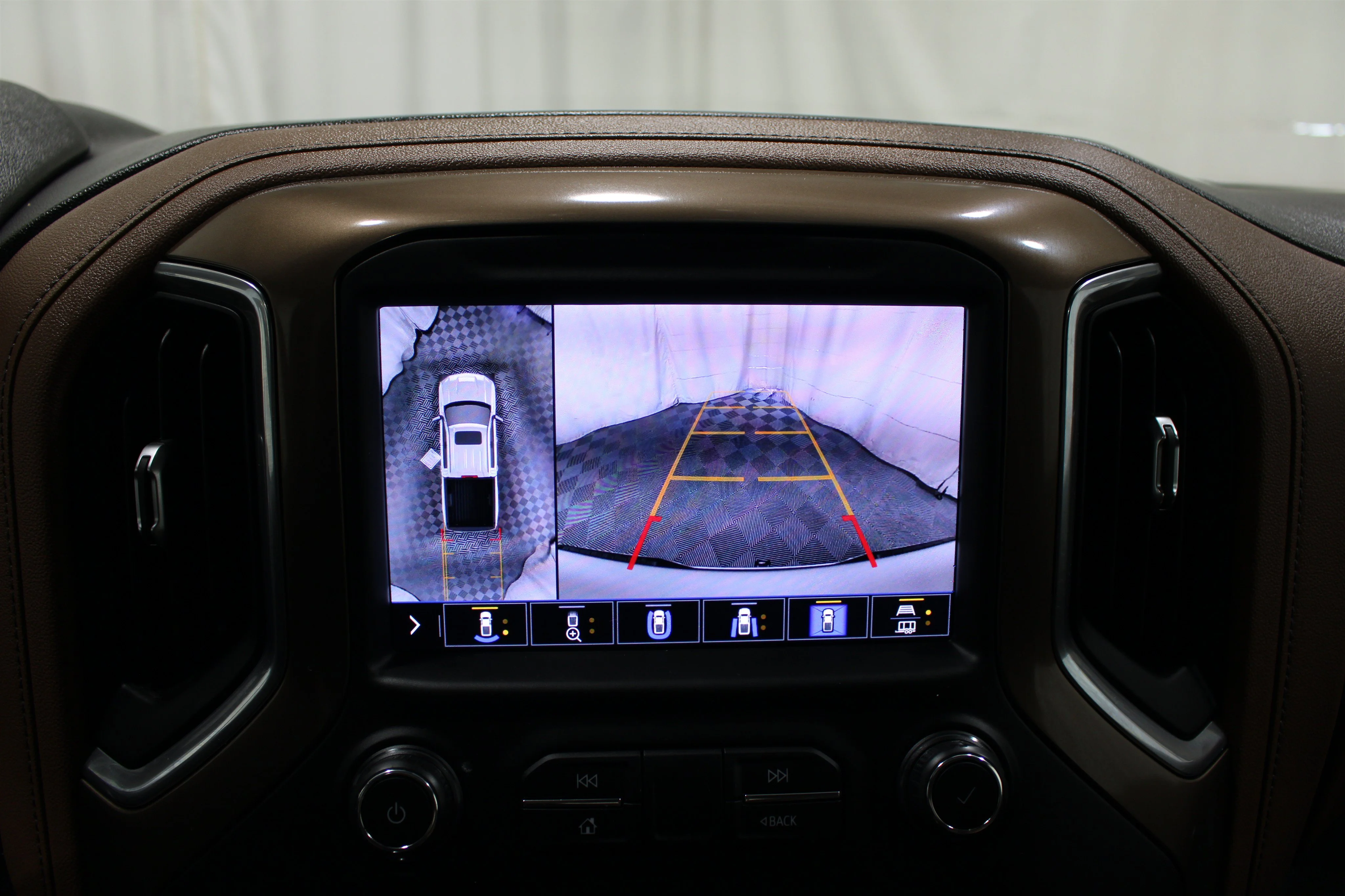 2020 Chevrolet Silverado 1500 High Country - Photo 16
