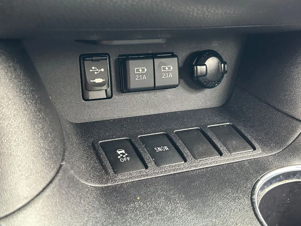 Used 2019 Celestial Silver Metallic Toyota LE image 22