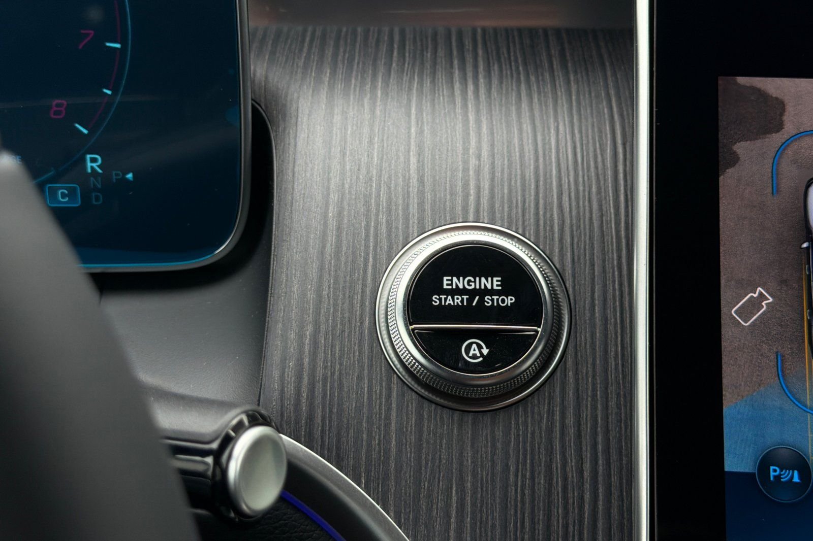 New 2026 MANUFAKTUR Alpine Grey Mercedes-Benz GLC 300 image 24