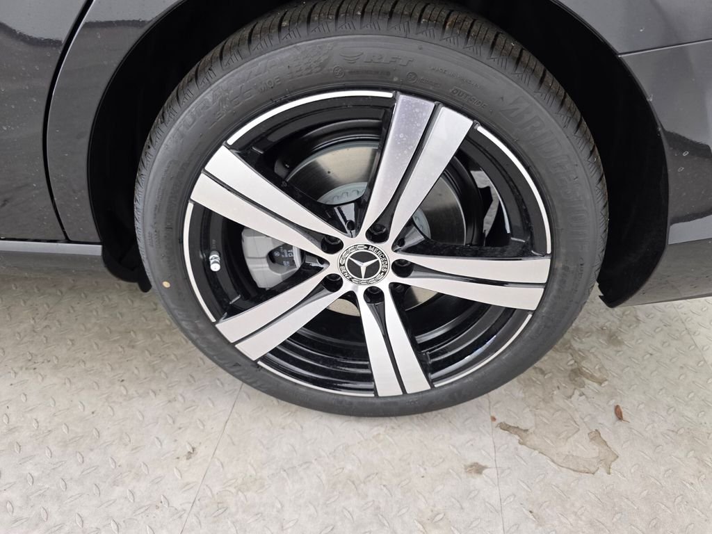 New 2026 Graphite Grey Metallic Mercedes-Benz C 300 image 12
